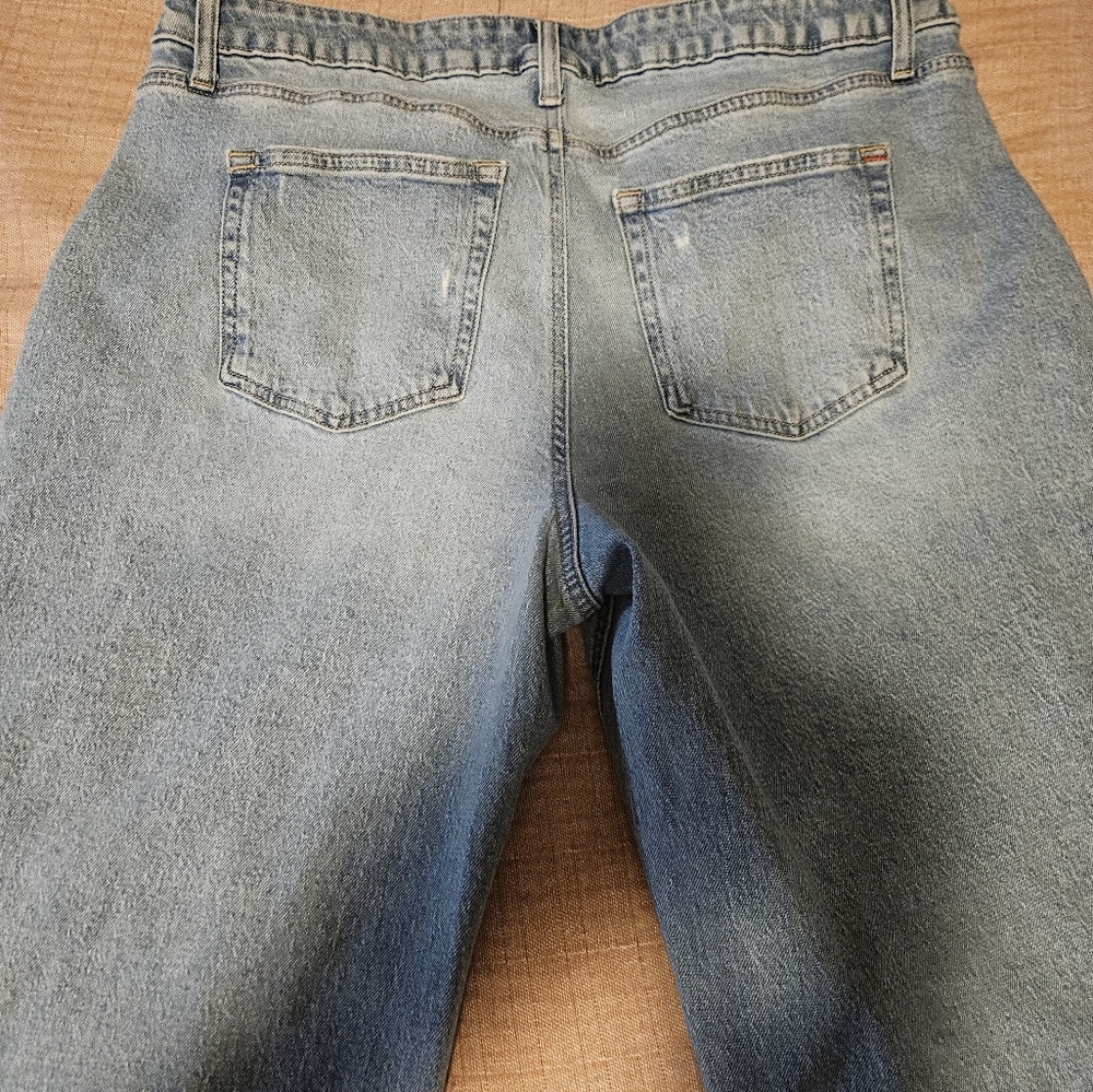 Boyfriend Jeans with Smiley Patch - Picture 5 of 5